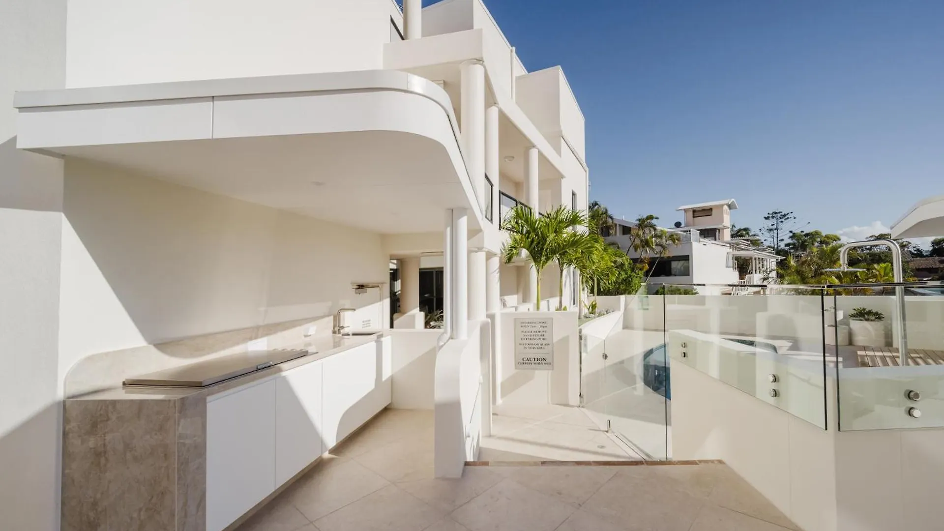 ביירון ביי Bay Royal Apartments 4*, ביירון ביי