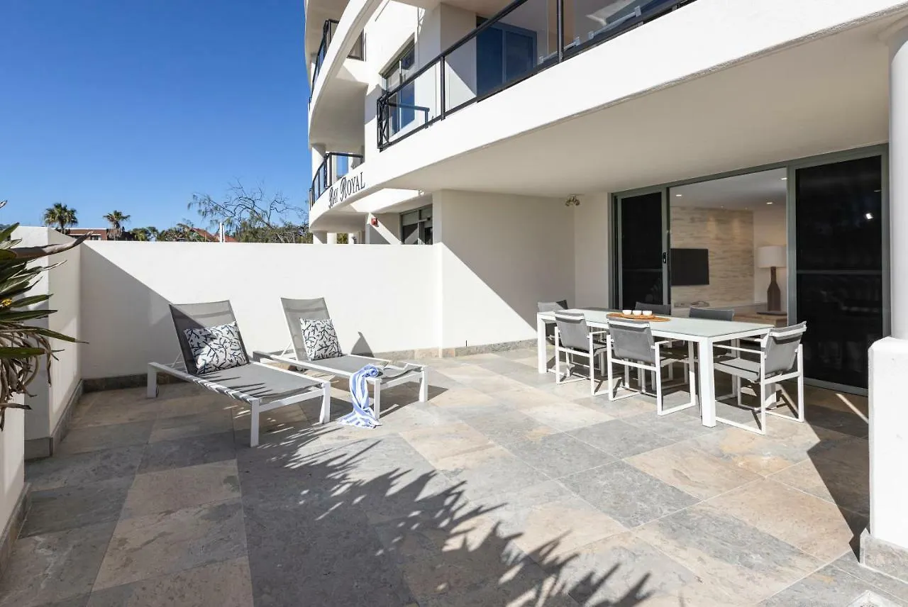 ביירון ביי Bay Royal Apartments מלון דירות ביירון ביי