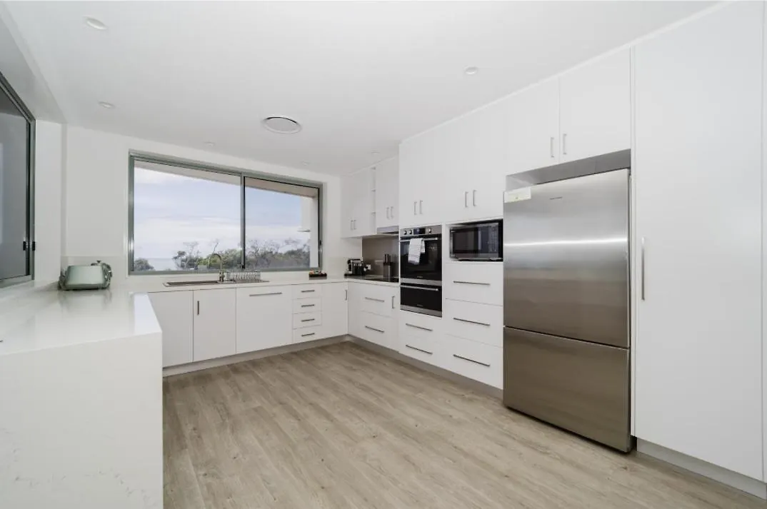 **** Aparthotel Bay Royal Apartments Byron Bay Australia
